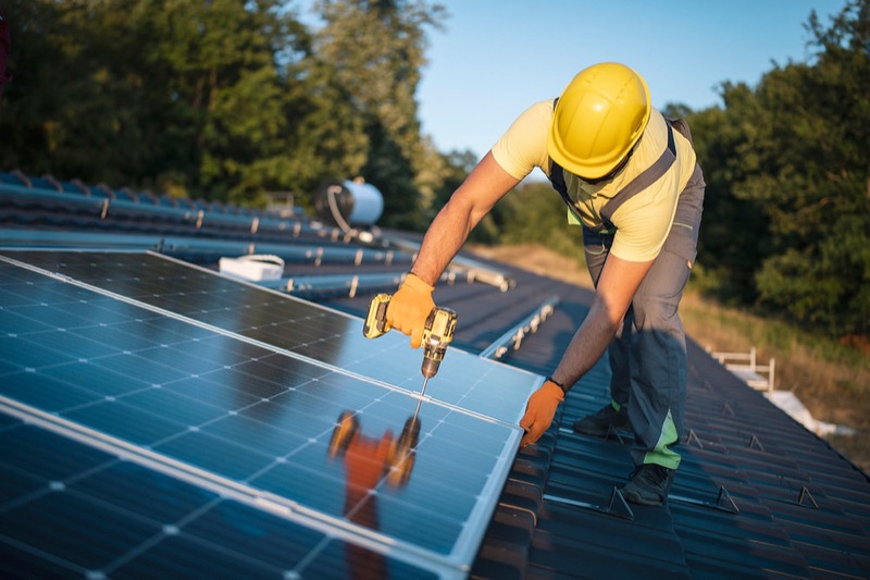 How Solar Panels Help Reinforce and Protect Your Roof